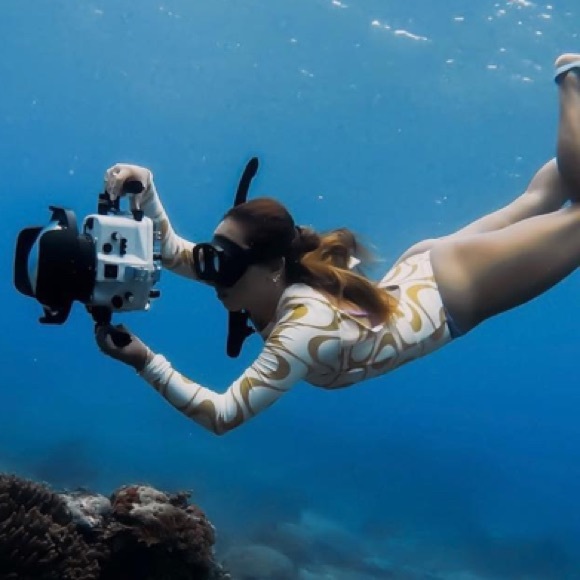 New Abysse x Free People Ama Ray XL Gold Long Sleeve 1-Piece High Neck Surf Suit - Picture 14 of 16